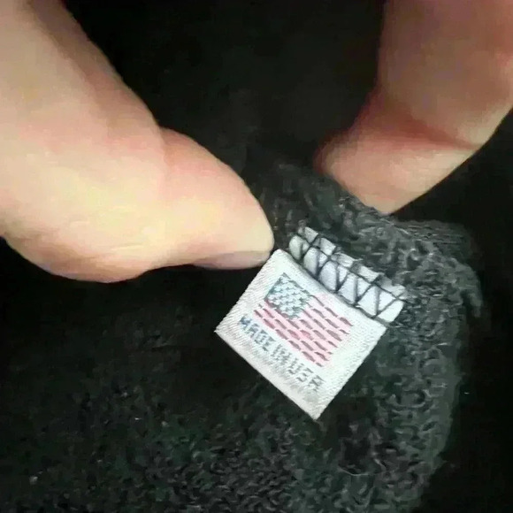 Peace Collective Women’s Black Toronto Canada Crew Neck Indie Sweater Small - Picture 13 of 15